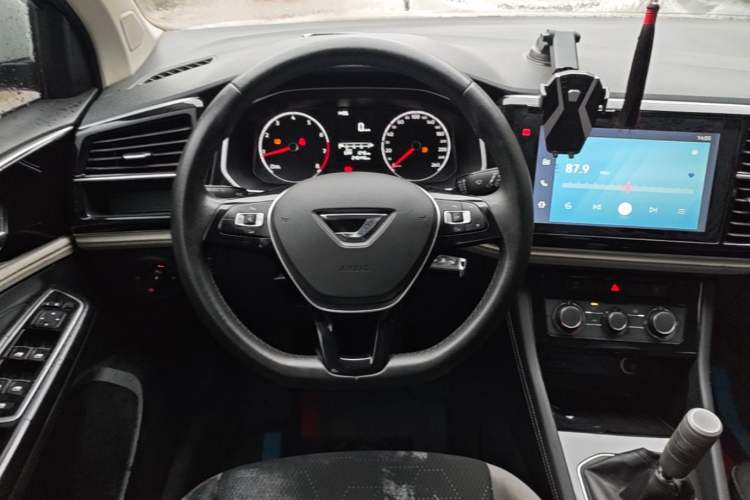 Used Jetta VS5 2022 280TSI Manual Advanced Trim Steering Wheel
