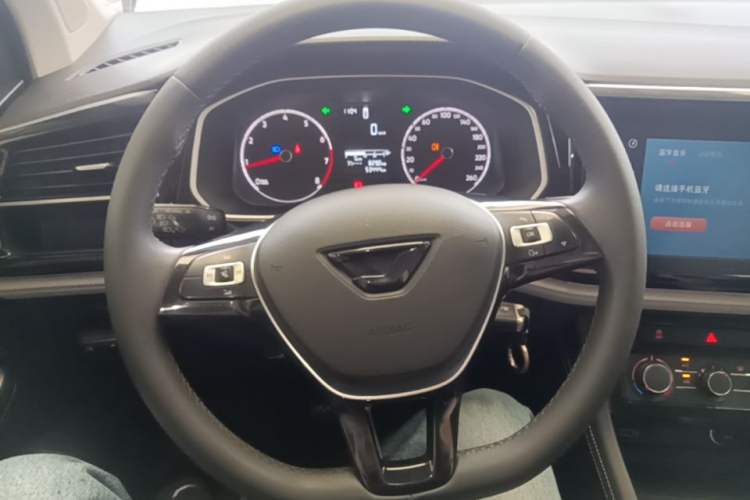 Used Jetta VS5 2022 280TSI Manual Advanced Trim Steering Wheel