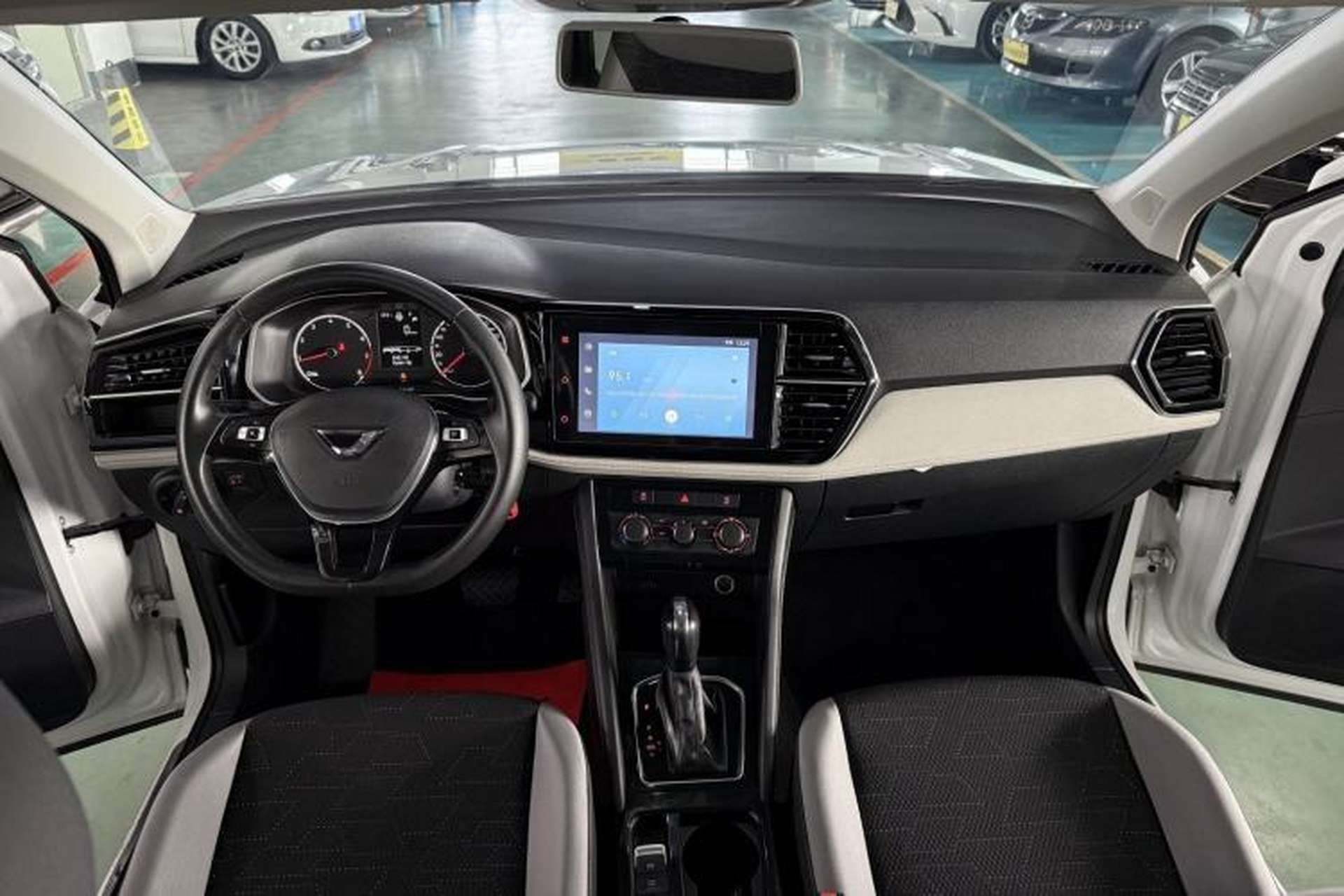 Used Jetta VS5 2022 280TSI Automatic Trend Edition Steering Wheel
