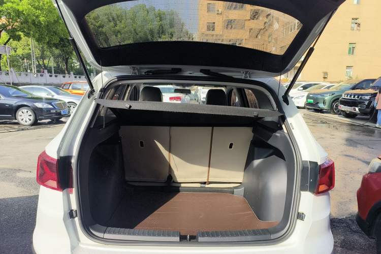 Used Jetta VS5 2022 280TSI Automatic Trendy Pro Version Trunk