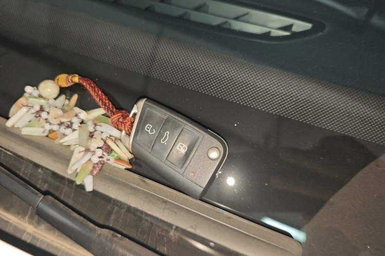 Used Jetta VS5 2022 280TSI Automatic Enjoyment Model Vehicle Key