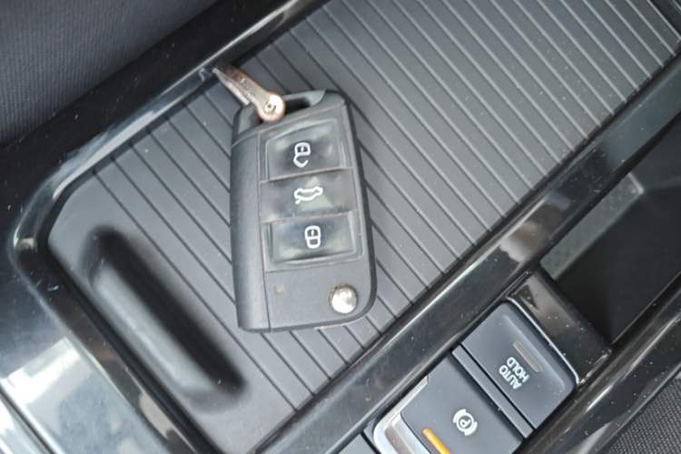 Used Jetta VS5 2022 280TSI Automatic Enjoyment Model Vehicle Key