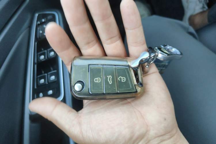 Used Jetta VS5 2022 280TSI Automatic Enjoyment Pro Trim Vehicle Key