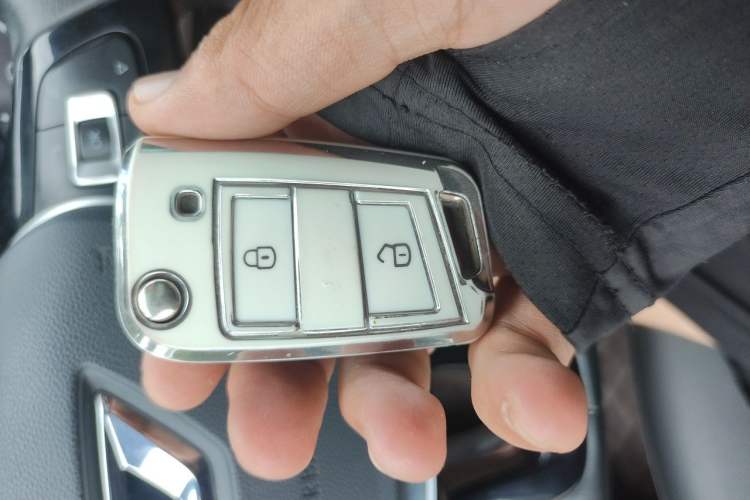Used Jetta VS5 2022 280TSI Automatic Enjoyment Pro Trim Vehicle Key