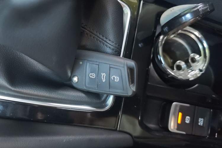 Used Jetta VS5 2022 280TSI Manual Enjoyment Version Vehicle Key