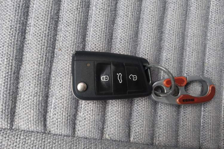 Used Jetta VS5 2022 280TSI Manual Advanced Pro Trim Vehicle Key