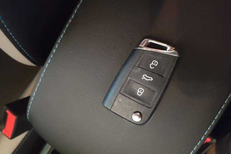 Used Jetta VS5 2022 280TSI Automatic Enjoyment Model Vehicle Key