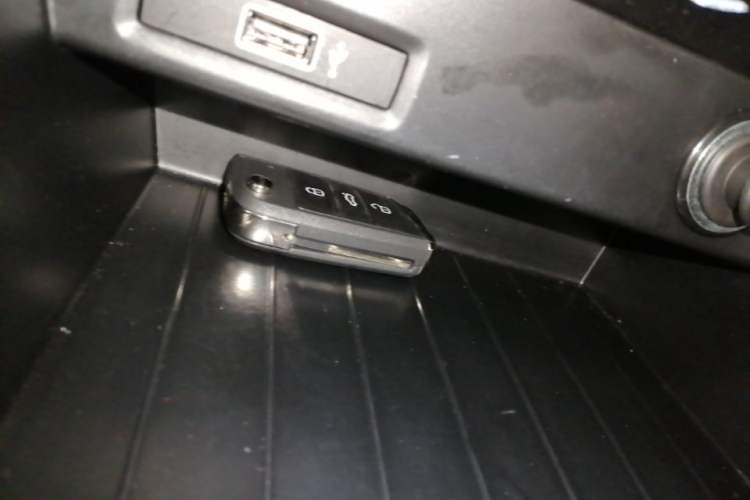 Used Jetta VS5 2022 280TSI Automatic High-Gloss Enjoyment Model Vehicle Key
