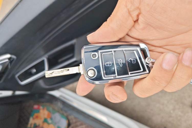 Used Jetta VS5 2022 280TSI Automatic Trendy Pro Version Vehicle Key