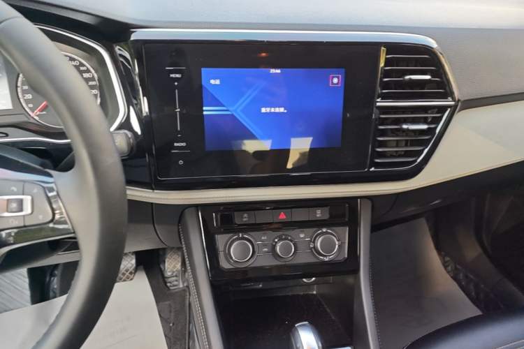 Used Jetta VS5 2023 280TSI Automatic Trend Edition Audio And AC Panel