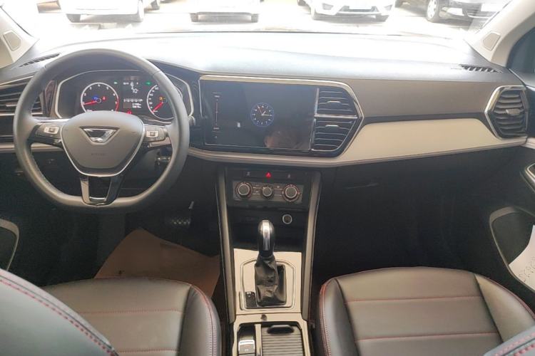 Used Jetta VS5 2023 280TSI Automatic Trend Edition Center Console