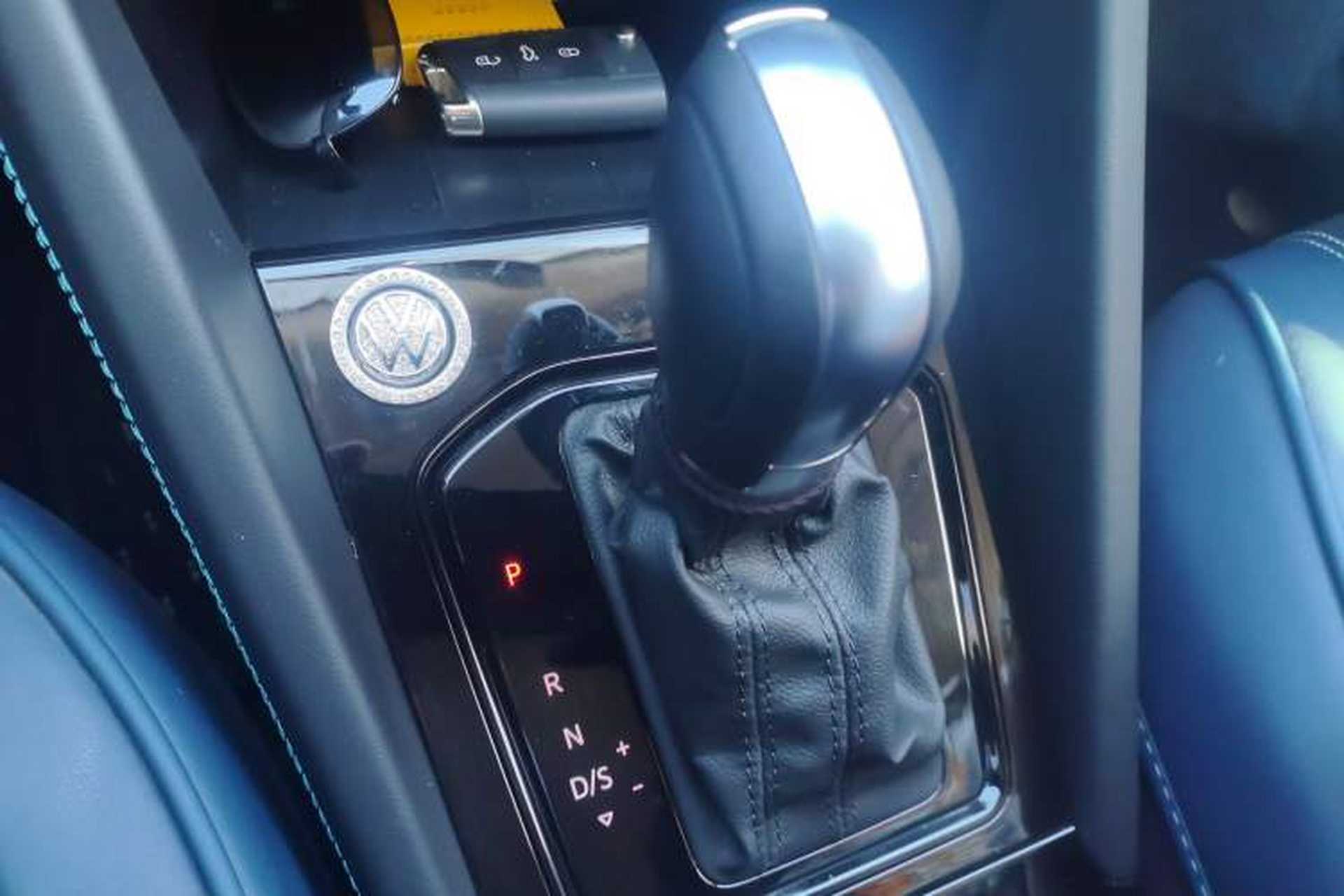 Used Jetta VS5 2023 280TSI Automatic Enjoyment Model Gear Lever