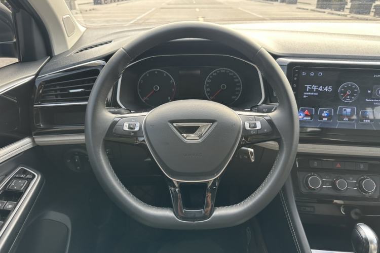 Used Jetta VS5 2023 280TSI Automatic Trend Edition Interior 4