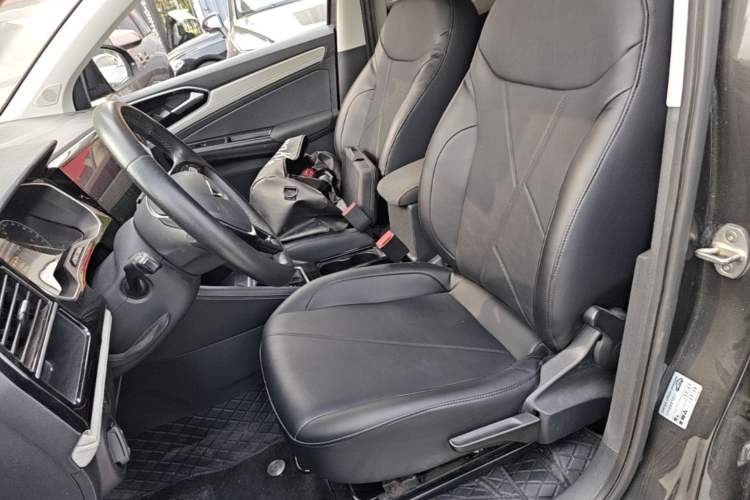 Used Jetta VS5 2023 280TSI Automatic Trend Edition Left Front Seat