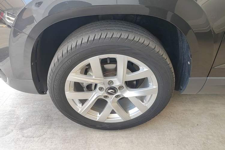 Used Jetta VS5 2023 280TSI Automatic Trend Edition Left Front Wheel Hub
