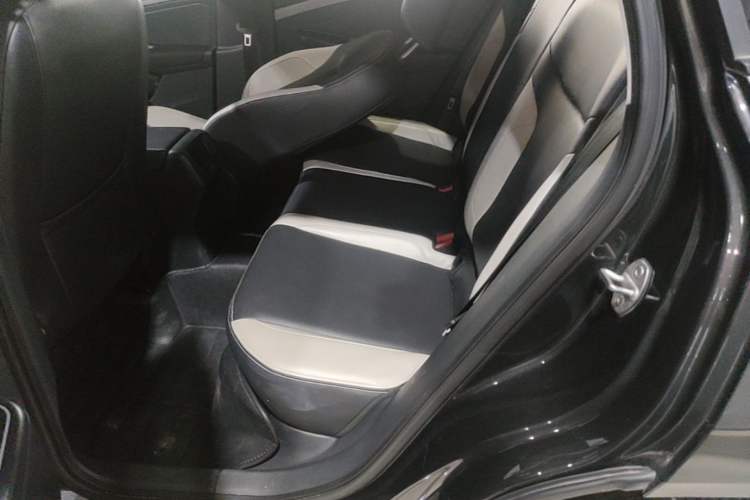 Used Jetta VS5 2023 280TSI Automatic Trend Edition Left Rear Seat