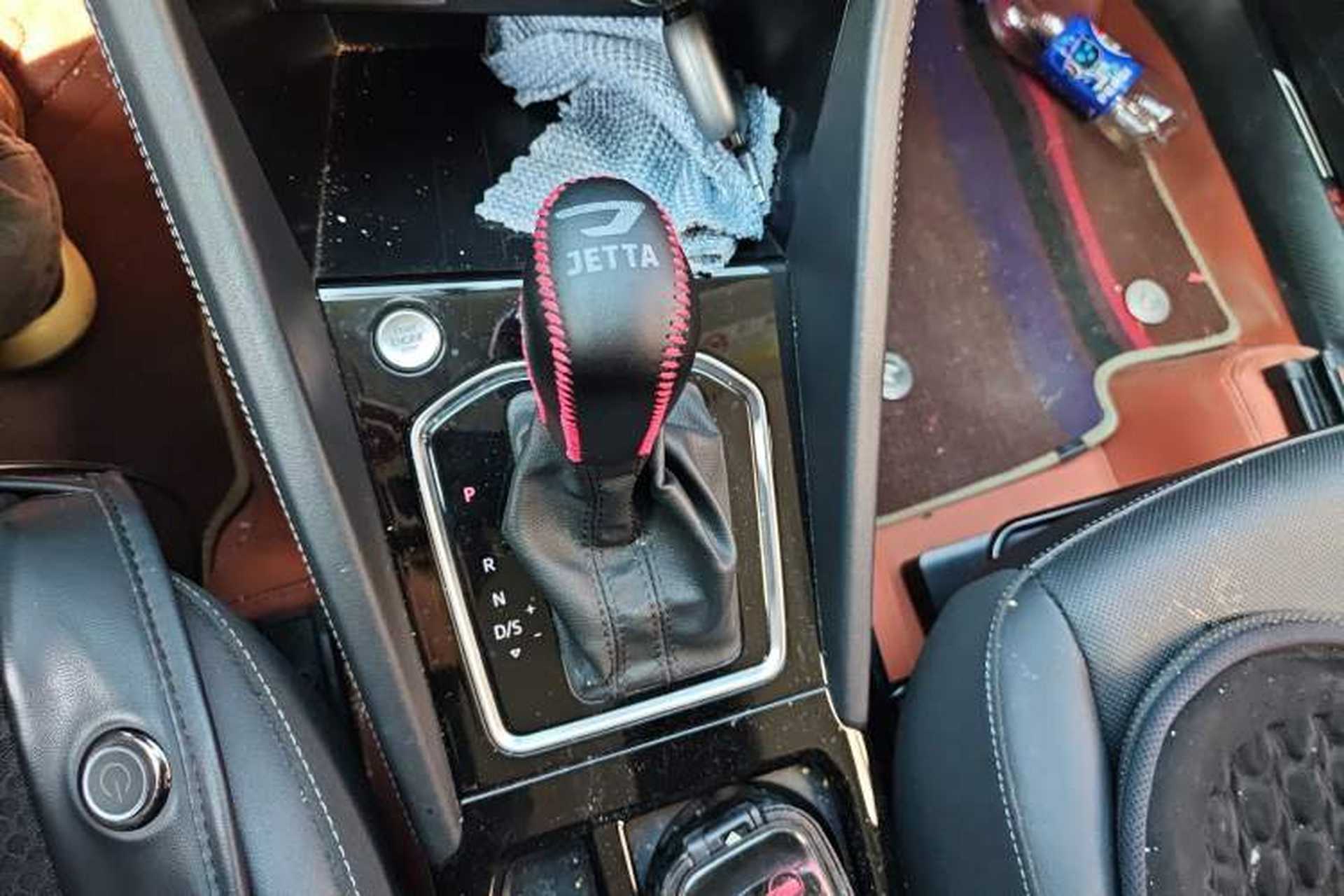 Used Jetta VS5 2023 280TSI Automatic Enjoyment Model Gear Lever