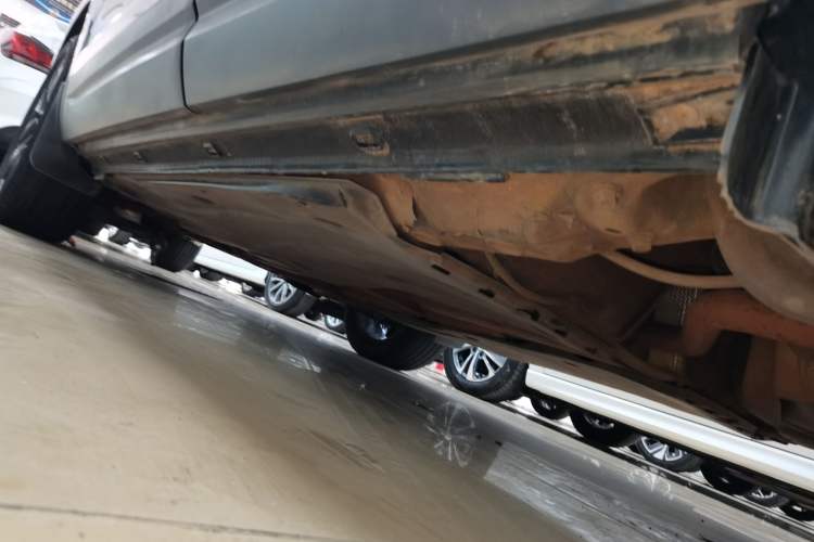Used Jetta VS5 2023 280TSI Automatic Enjoyment Model Left Side Sill