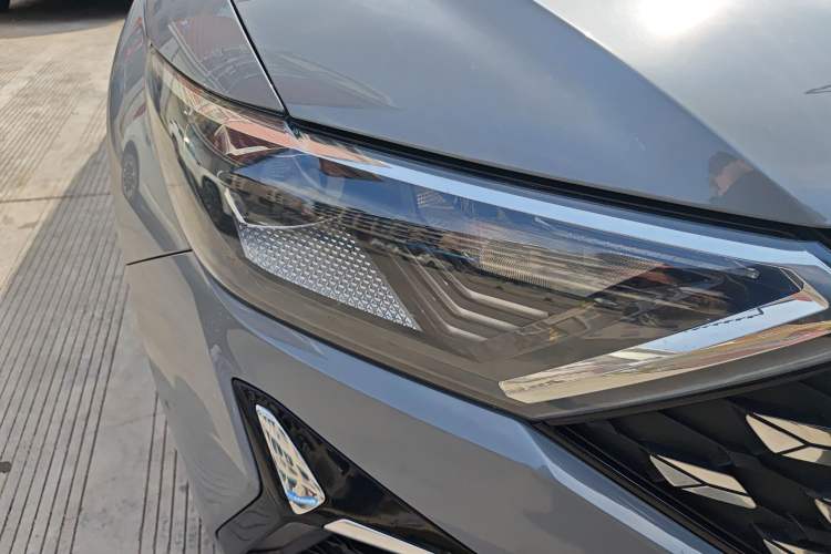Used Jetta VS5 2023 280TSI Automatic Enjoyment Model Right Front Headlight