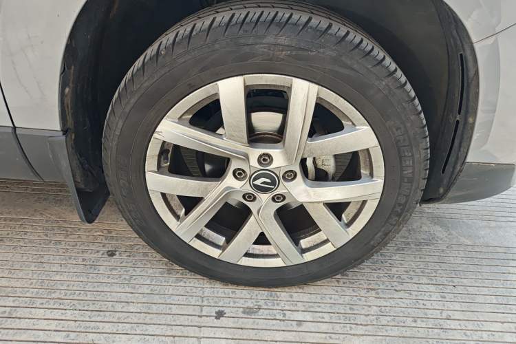 Used Jetta VS5 2023 280TSI Automatic Enjoyment Model Right Front Wheel Hub