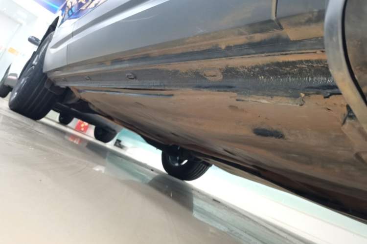 Used Jetta VS5 2023 280TSI Automatic Enjoyment Model Right Side Sill