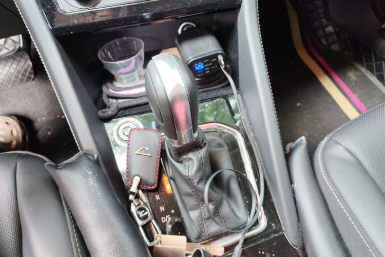 Used Jetta VS5 2023 280TSI Automatic Enjoyment Model Gear Lever