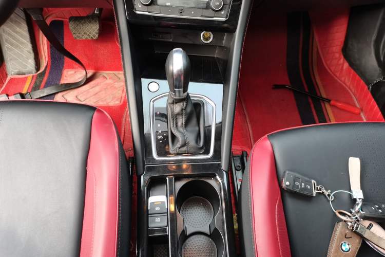 Used Jetta VS5 2023 280TSI Automatic Enjoyment Model Gear Lever