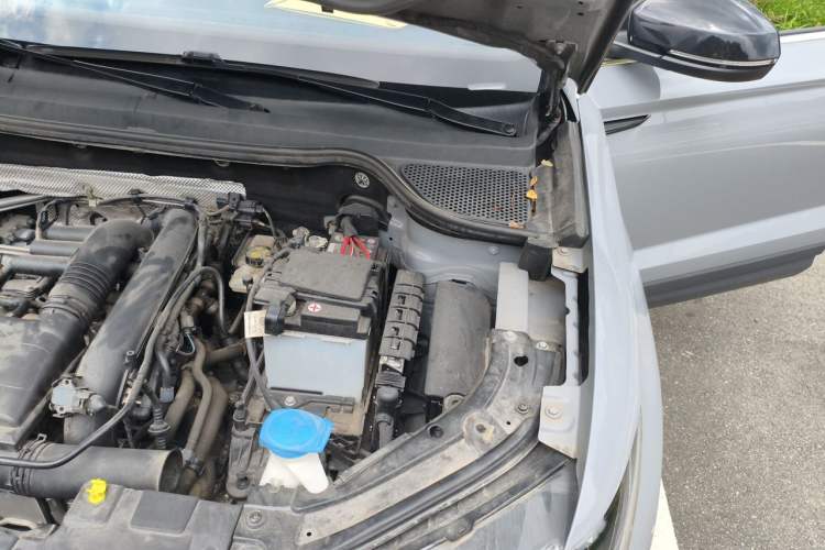 Used Jetta VS5 2023 280TSI Automatic High-Gloss Enjoyment Model Engine Bay Left