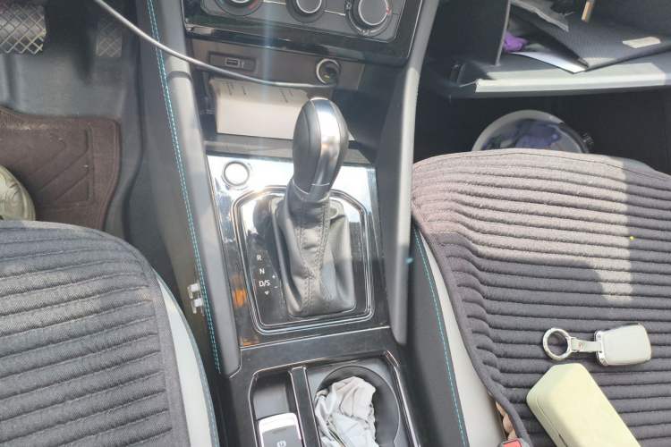 Used Jetta VS5 2023 280TSI Automatic High-Gloss Enjoyment Model Gear Lever