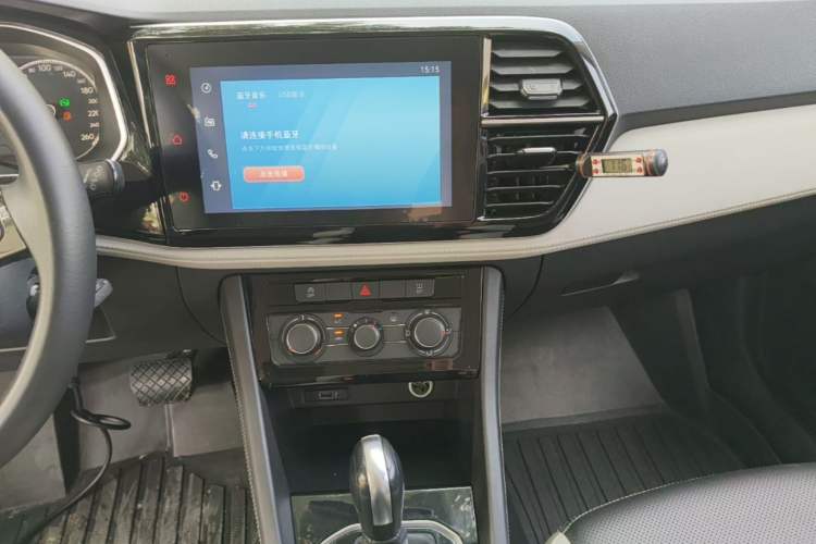 Used Jetta VS5 2023 280TSI Automatic Trend Edition Audio And AC Panel