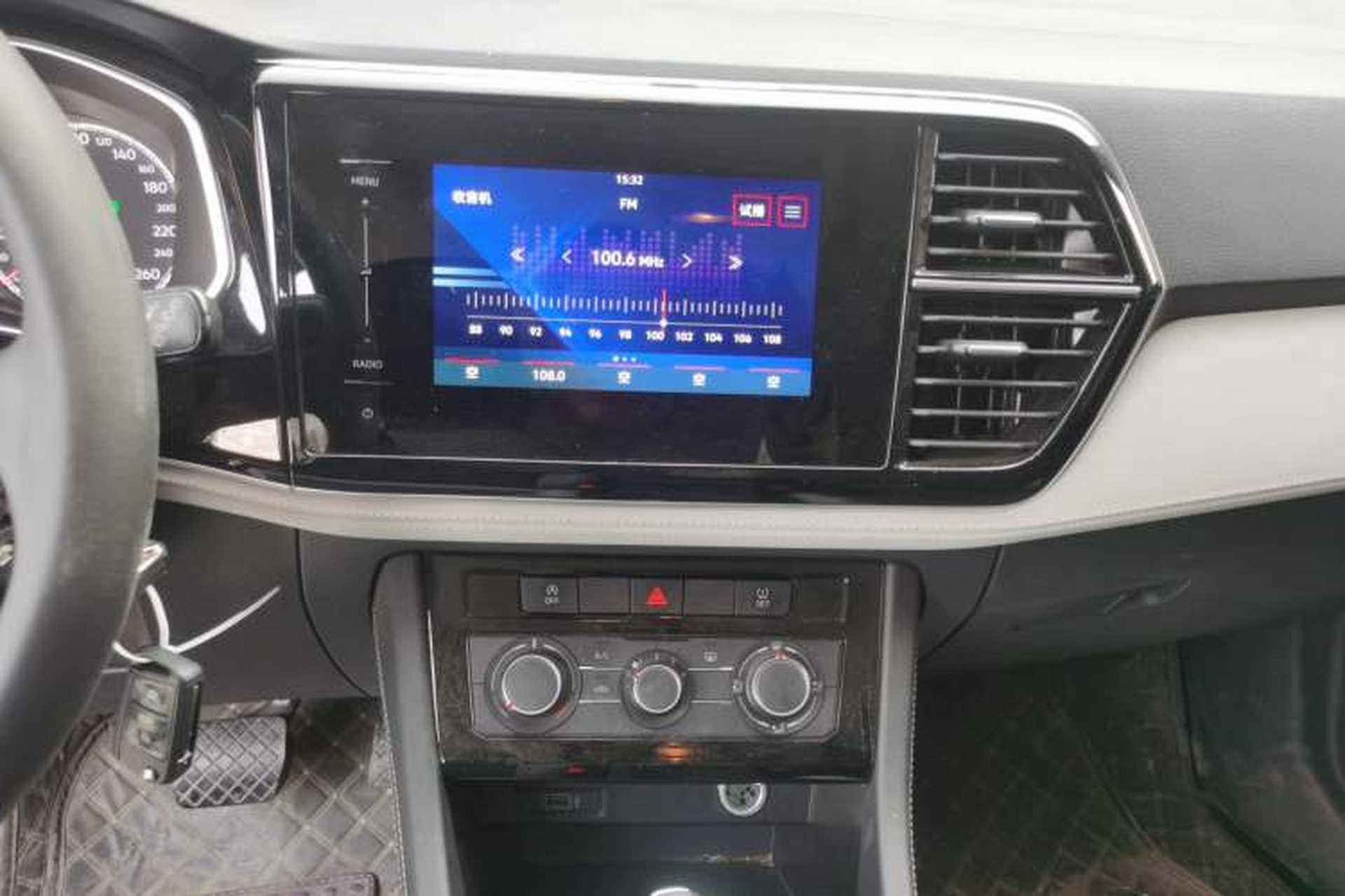 Used Jetta VS5 2023 280TSI Automatic Trend Edition Audio And AC Panel
