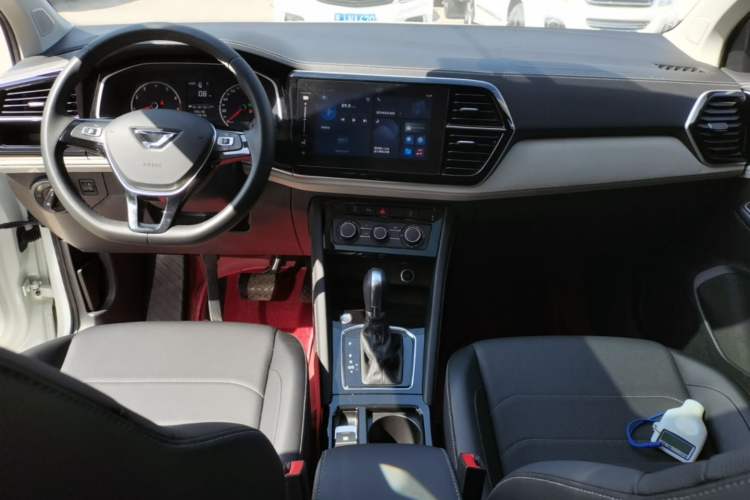 Used Jetta VS5 2023 280TSI Automatic Enjoyment Model Center Console