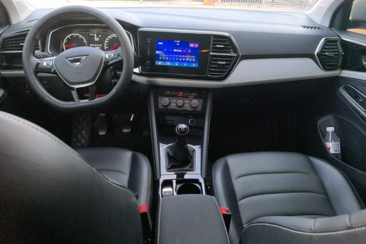 Used Jetta VS5 2023 280TSI Manual Entry-Level Model Center Console