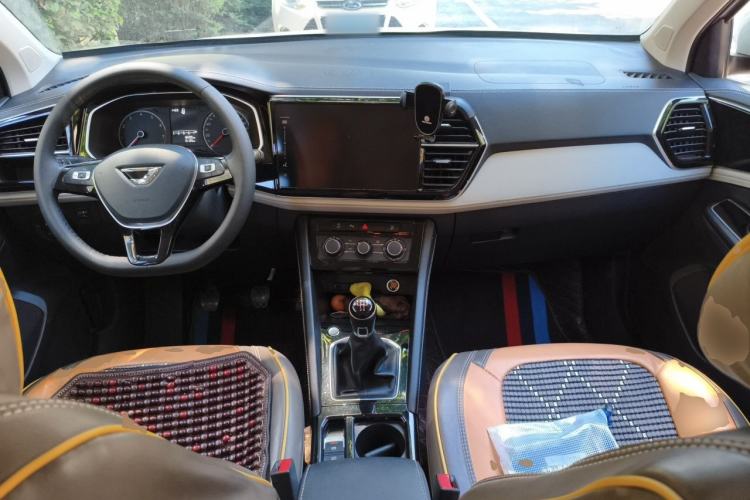 Used Jetta VS5 2023 280TSI Manual Enjoyment Version Center Console