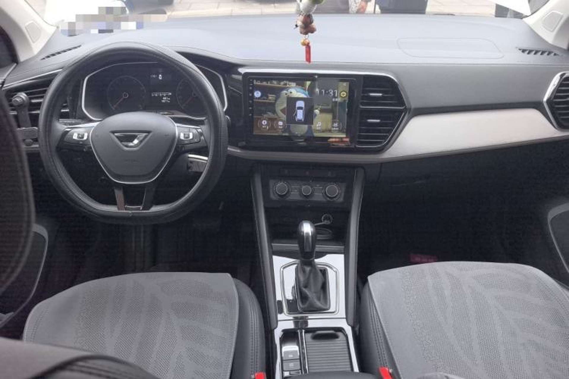 Used Jetta VS5 2023 280TSI Automatic Trend Edition Center Console