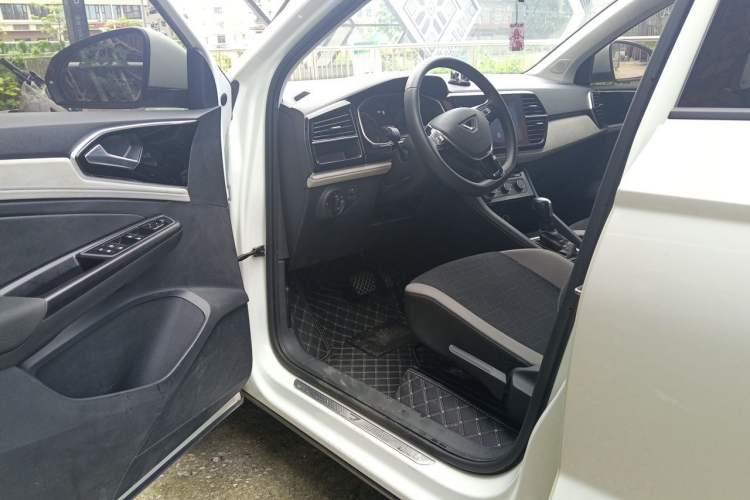 Used Jetta VS5 2023 280TSI Automatic Trend Edition Driver Seat