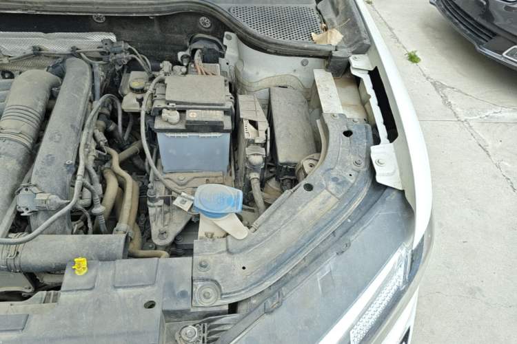 Used Jetta VS5 2023 280TSI Automatic Trend Edition Engine Bay Left
