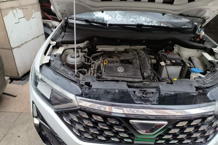 Used Jetta VS5 2023 280TSI Automatic Trend Edition Engine Bay Right