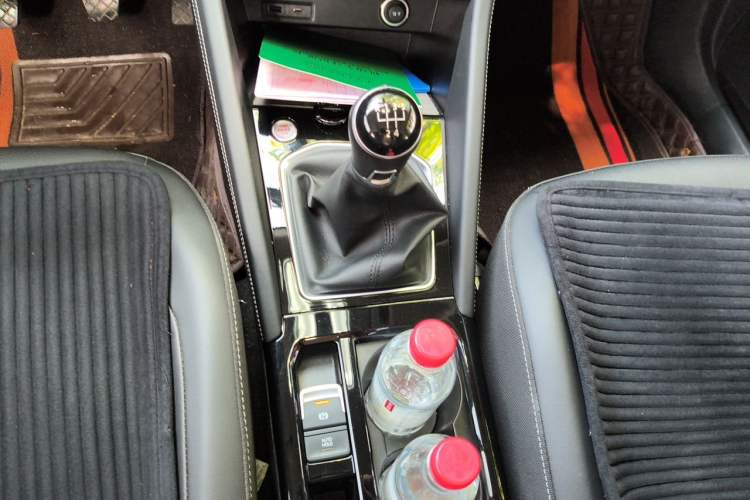 Used Jetta VS5 2023 280TSI Manual Enjoyment Version Gear Lever