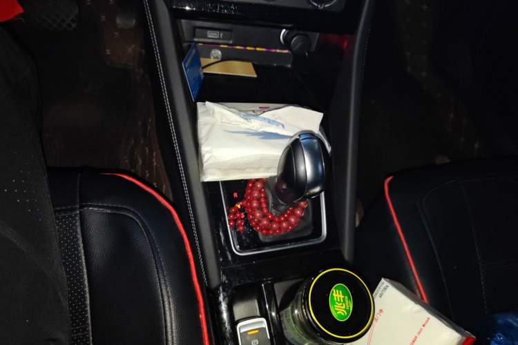 Used Jetta VS5 2023 280TSI Automatic Trend Edition Gear Lever