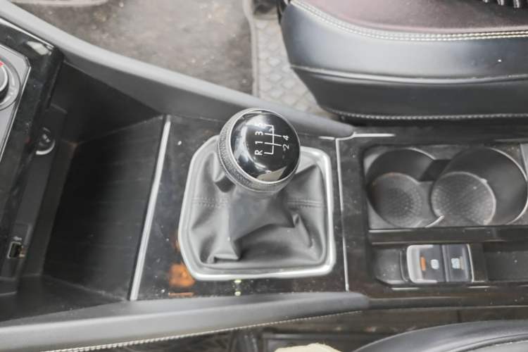 Used Jetta VS5 2023 280TSI Manual Entry-Level Model Gear Lever