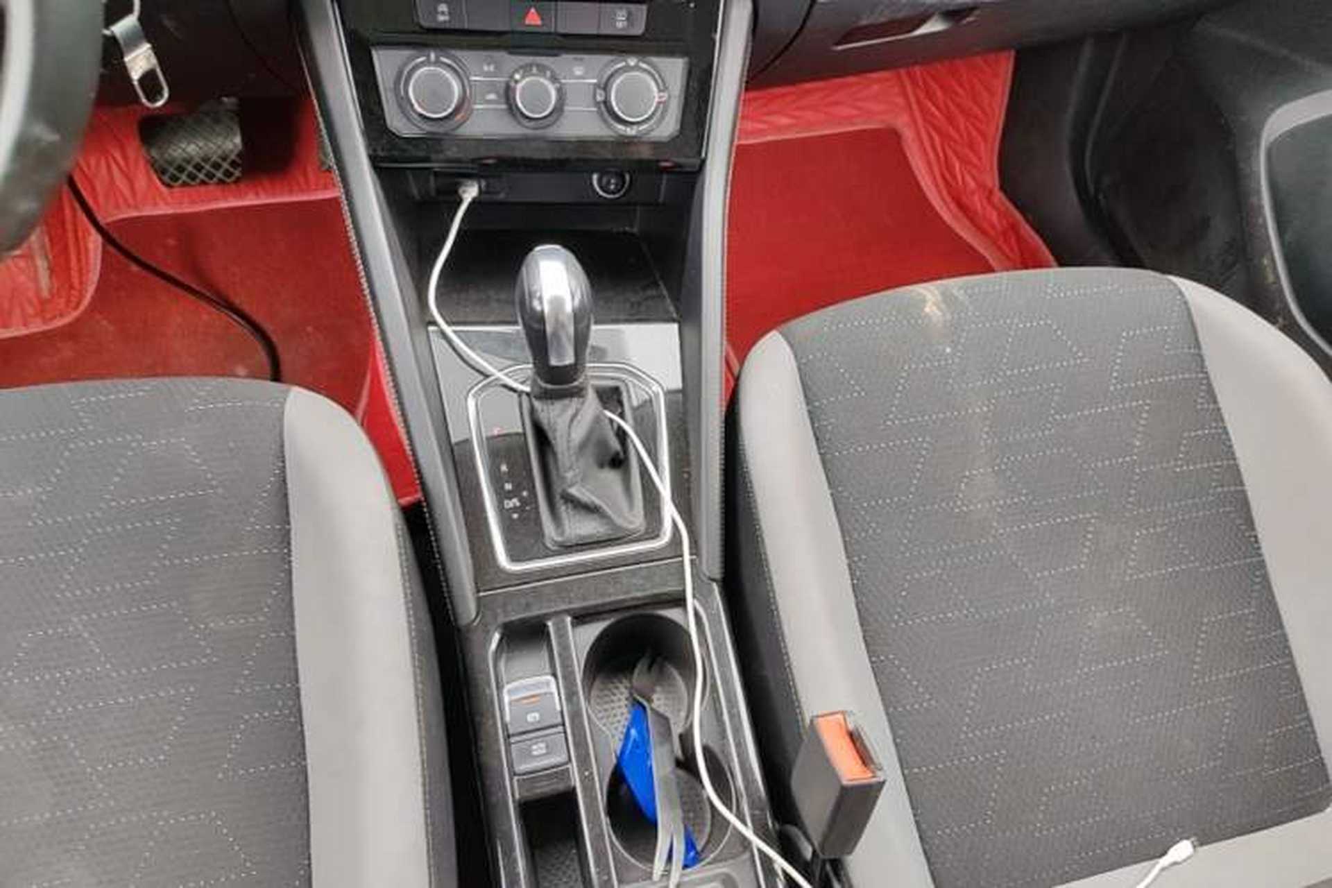 Used Jetta VS5 2023 280TSI Automatic Trend Edition Gear Lever