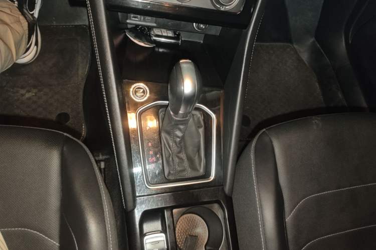 Used Jetta VS5 2023 280TSI Automatic Enjoyment Model Gear Lever