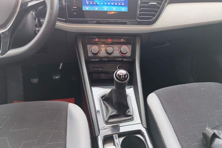 Used Jetta VS5 2023 280TSI Manual Entry-Level Model Gear Lever