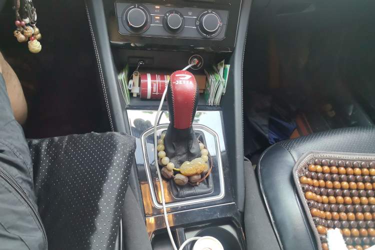 Used Jetta VS5 2023 280TSI Automatic Enjoyment Model Gear Lever