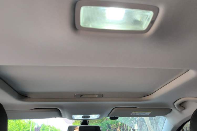 Used Jetta VS5 2023 280TSI Manual Enjoyment Version Headliner