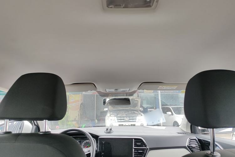 Used Jetta VS5 2023 280TSI Automatic Trend Edition Headliner