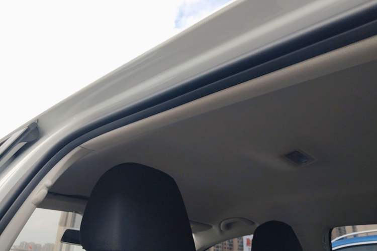 Used Jetta VS5 2023 280TSI Automatic Trend Edition Headliner