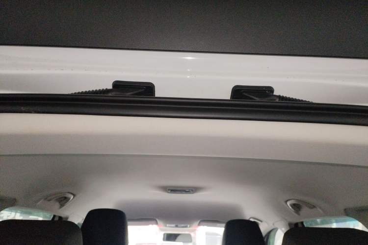 Used Jetta VS5 2023 280TSI Automatic Trend Edition Headliner