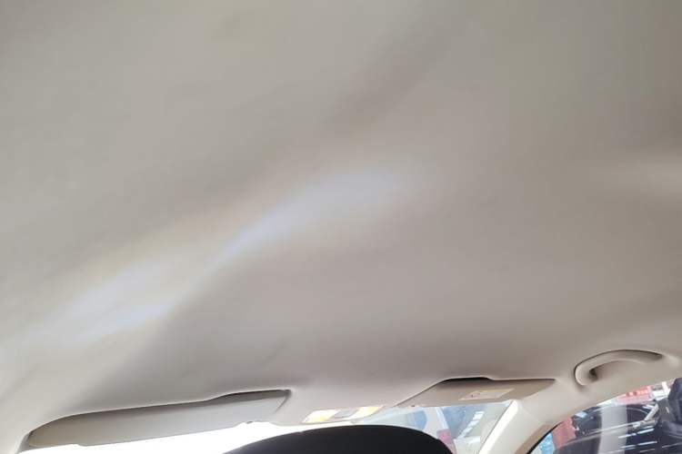 Used Jetta VS5 2023 280TSI Automatic Trend Edition Headliner